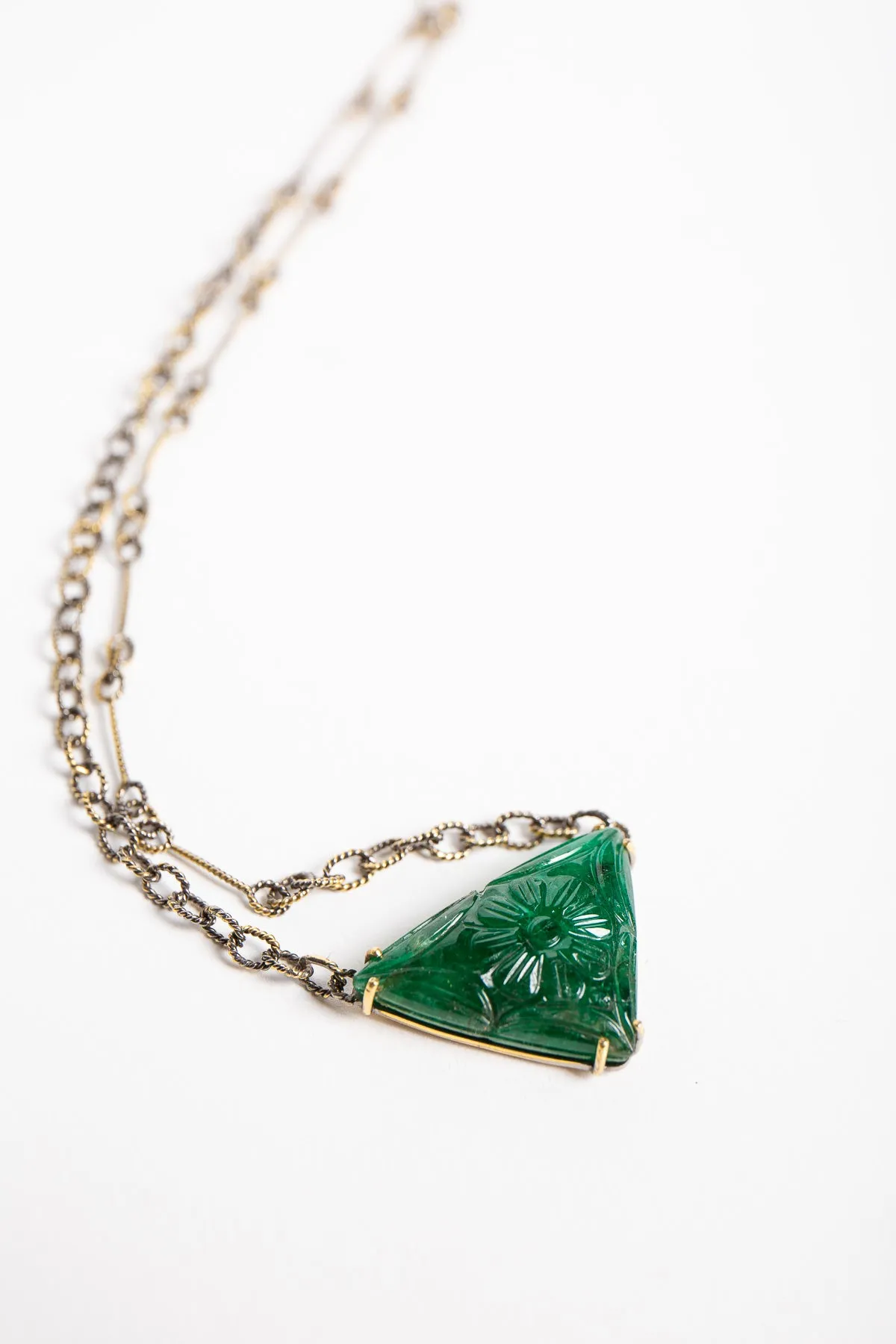 AMRAPALI LONDON | 18K YELLOW GOLD, BLACK RHODIUM, AND EMERALD PANNA NECKLACE