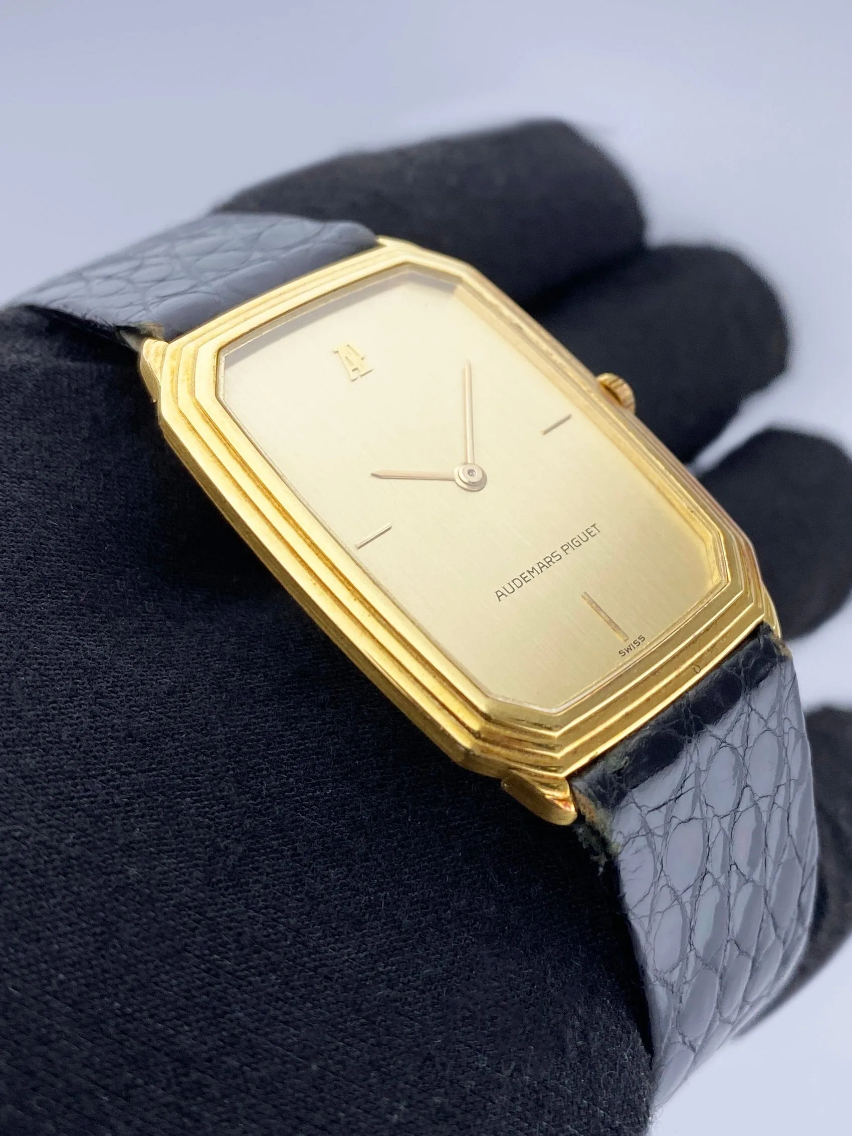 Audemars Piguet Vintage BA 4040 Champagne Dial 18K Yellow Gold Mens Watch With Papers