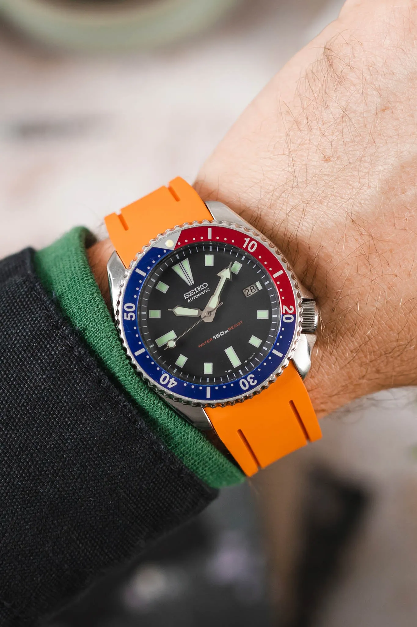 CRAFTER BLUE CB05 Rubber Watch Strap for Seiko SKX Series – ORANGE with Steel Keeper
