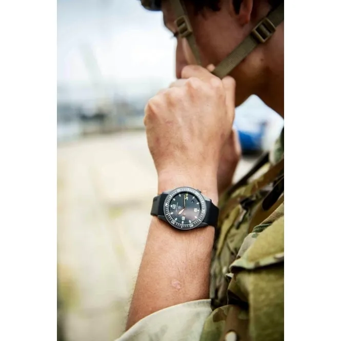 Elliot Brown Holton Professional D