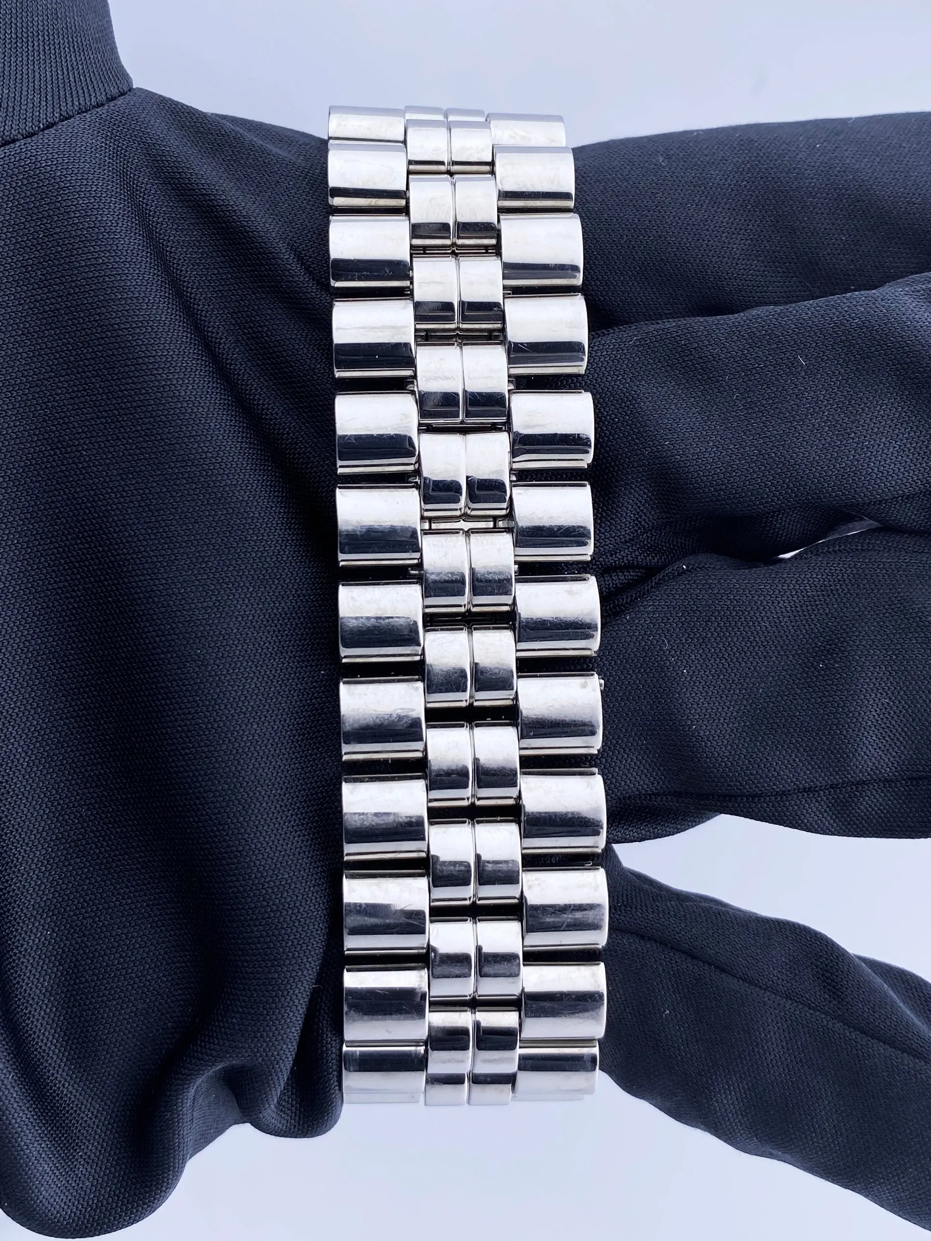 Gérald Genta Retro Sport RSP.X.10 Diamonds Dial Mens Watch Box Papers