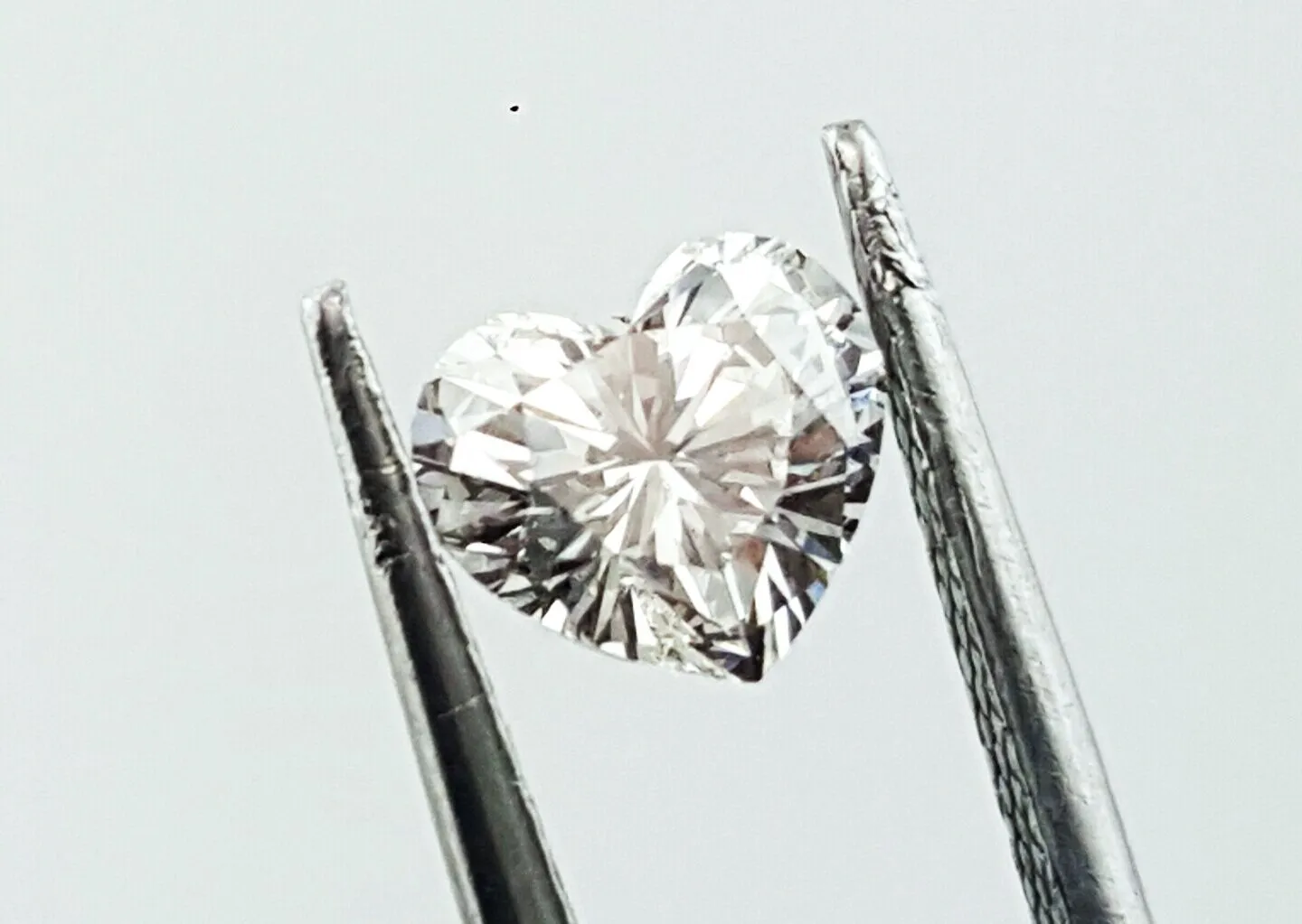 Heart Cut Natural LOOSE DIAMOND 0.72 Carats H Color VVS2 Clarity GIA Certified
