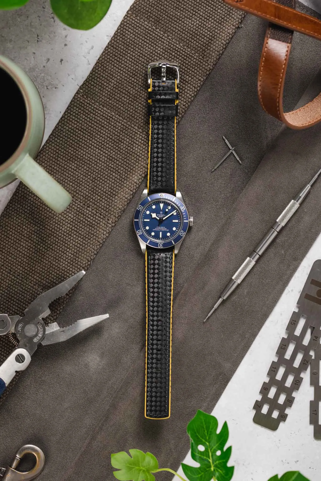 Hirsch AYRTON Carbon Embossed Performance Watch Strap in BLACK / YELLOW