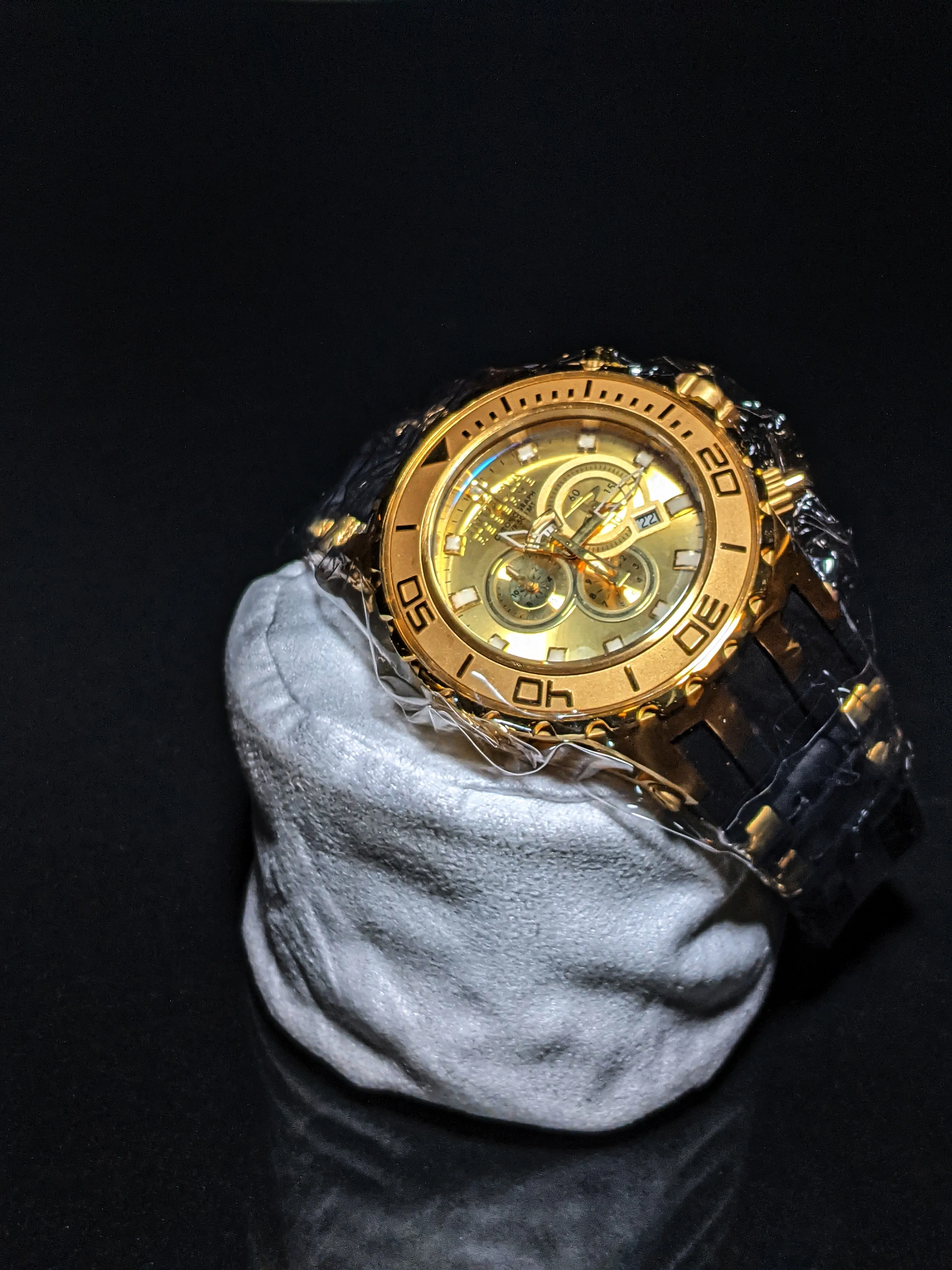 Invicta Reserve Subaqua Model 6905 Gold Plated Swiss Watch NIB