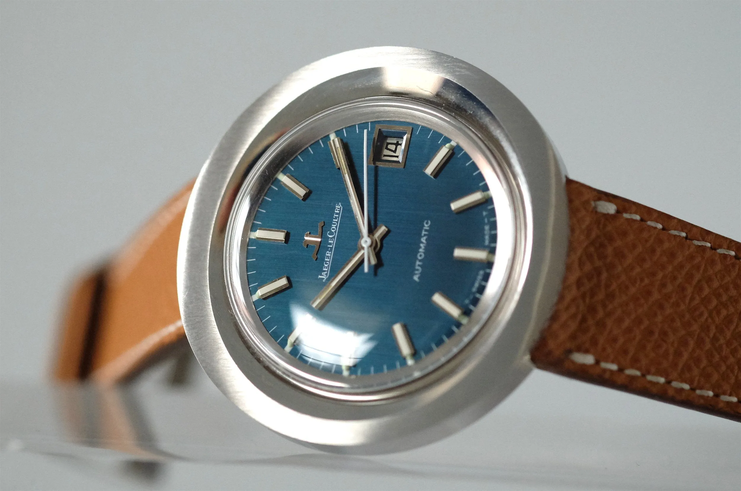 Jaeger-LeCoultre "Disco Volante"