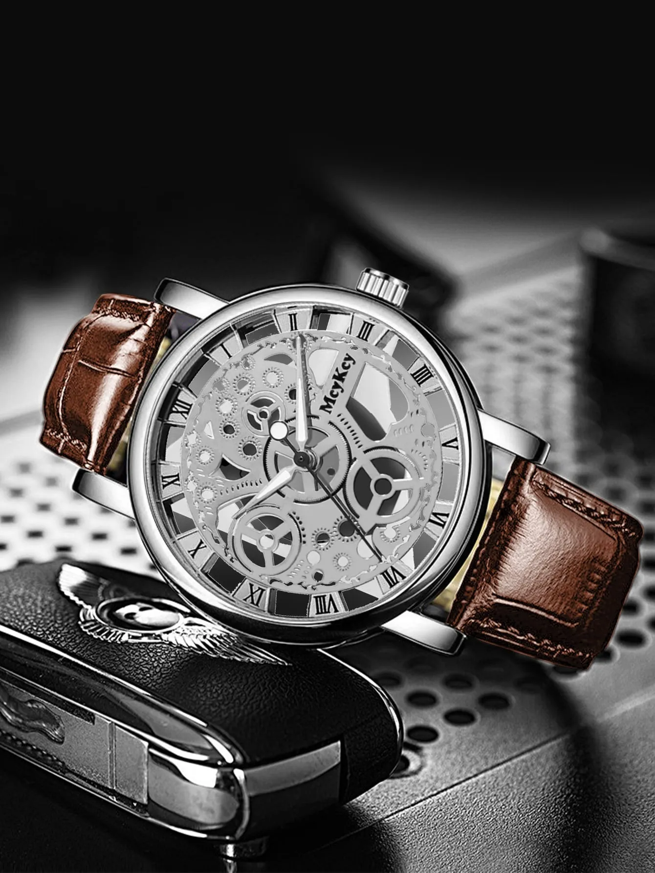 Men Round Pointer Quartz Watch - Brown