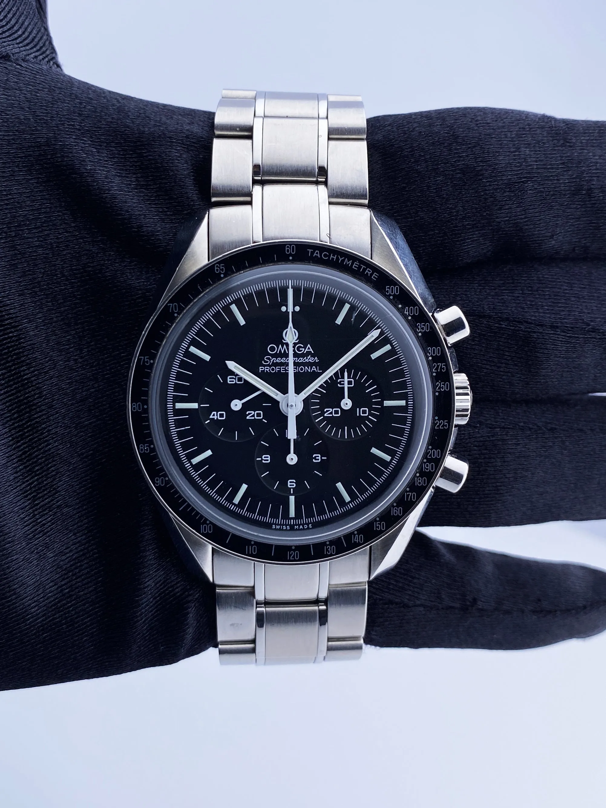 Omega Speedmaster 3570.50.00 Professional MOONWATCH Mens Watch