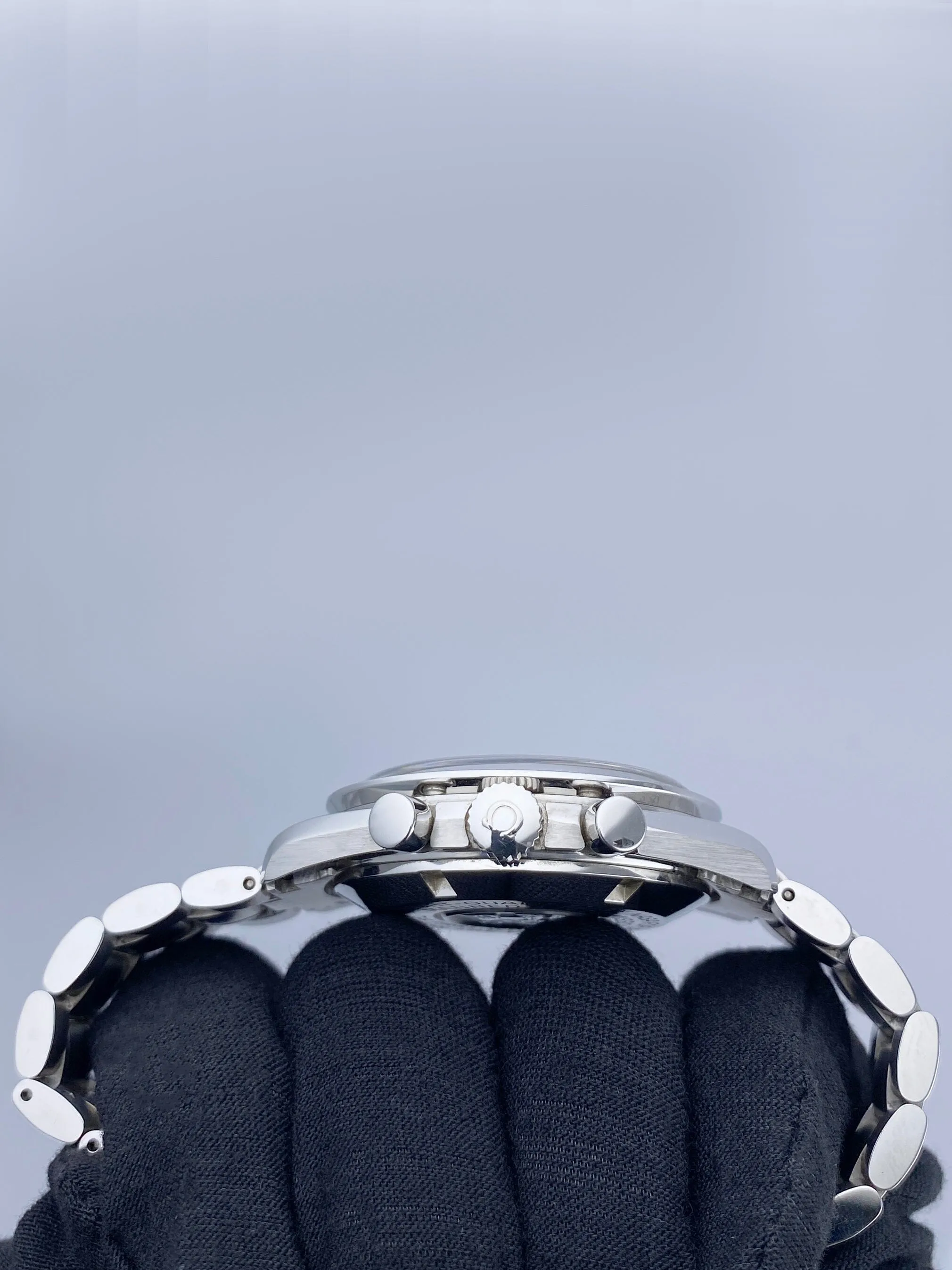 Omega Speedmaster 3570.50.00 Professional MOONWATCH Mens Watch