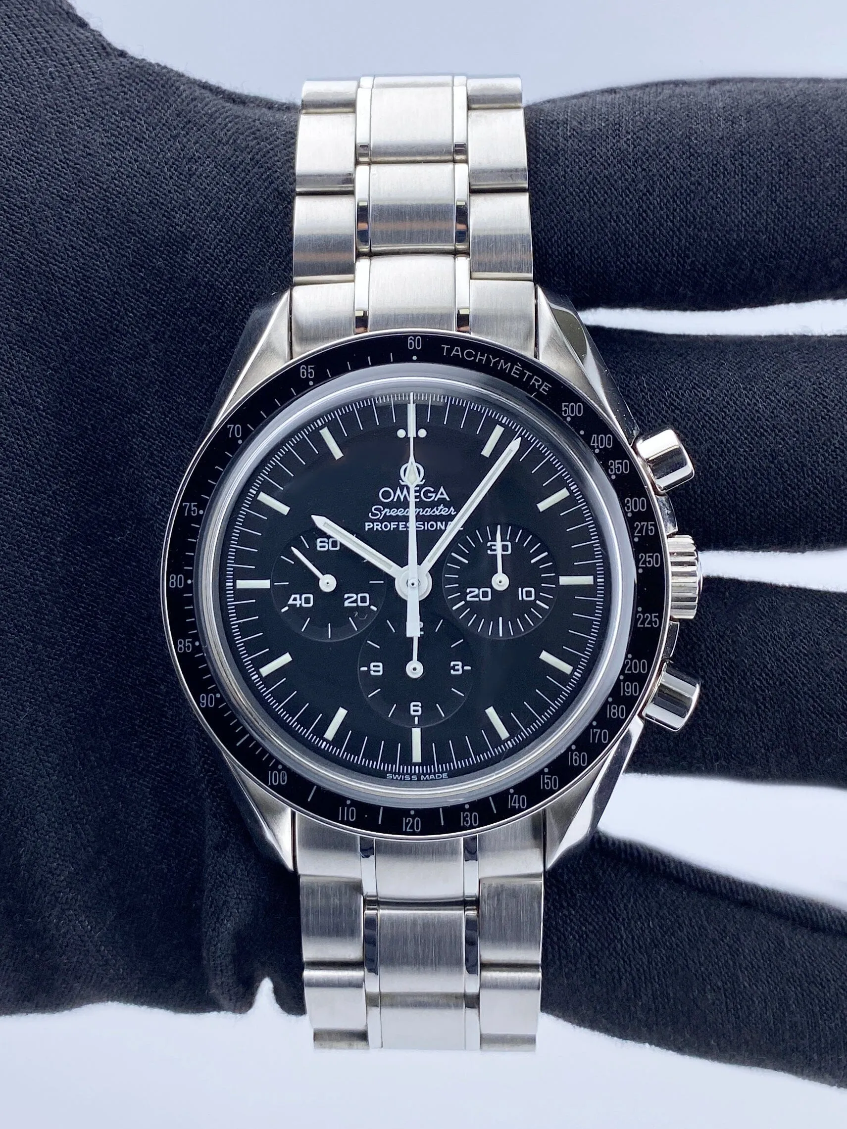 Omega Speedmaster 3570.50.00 Professional MOONWATCH Mens Watch