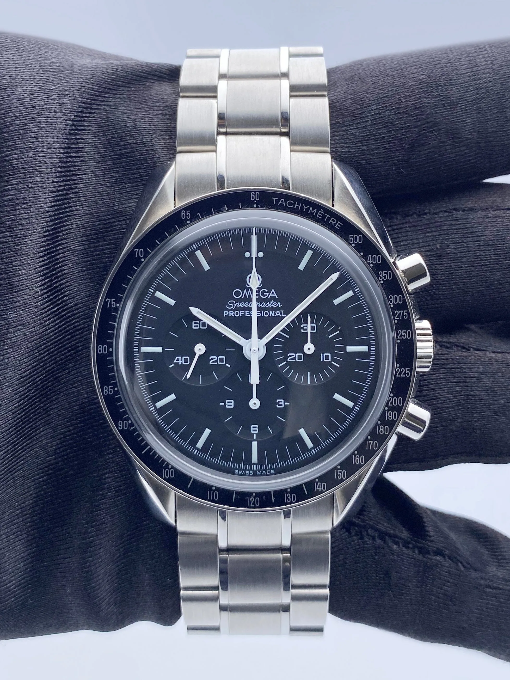 Omega Speedmaster 3570.50.00 Professional MOONWATCH Mens Watch