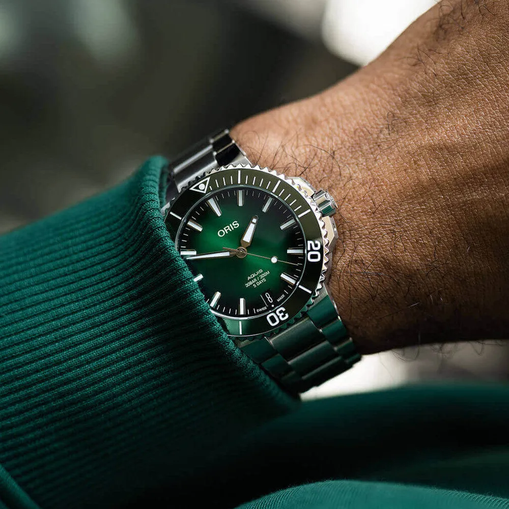Oris Aquis Date Calibre 400 41.5MM Green Dial and Bezel Watch 01 400 7769 4157-07 8 22 09PEB
