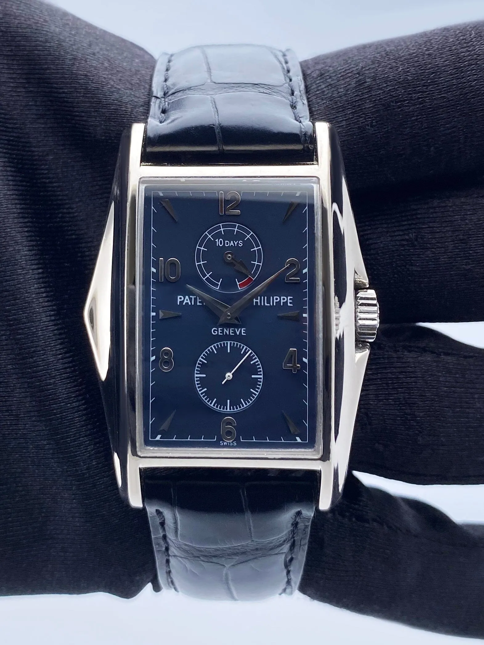 Patek Philippe 10-Day 5100G Blue Dial Mens Watch Box Papers