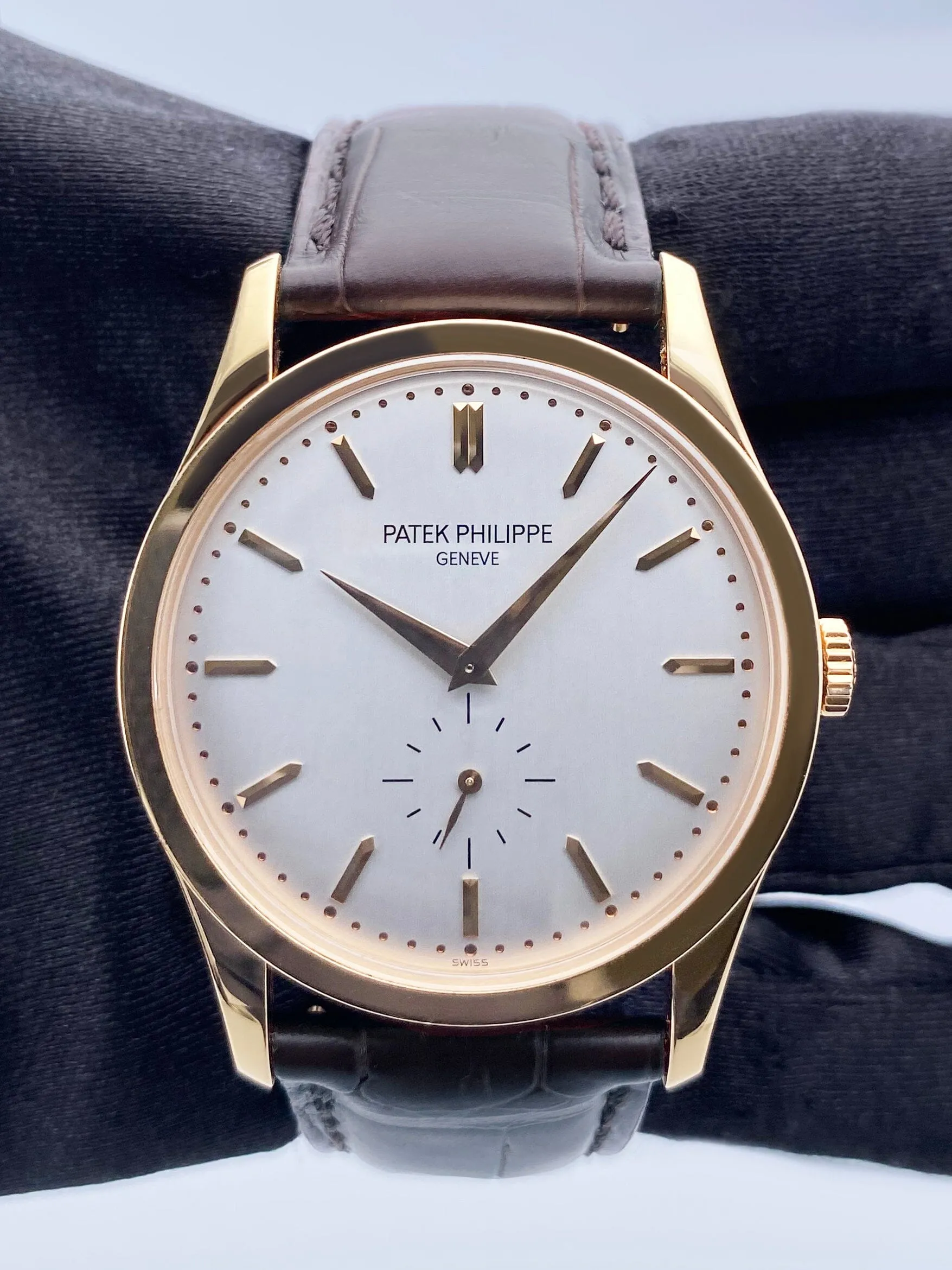 Patek Philippe Calatrava 5196R 18K Rose Gold Mens Watch