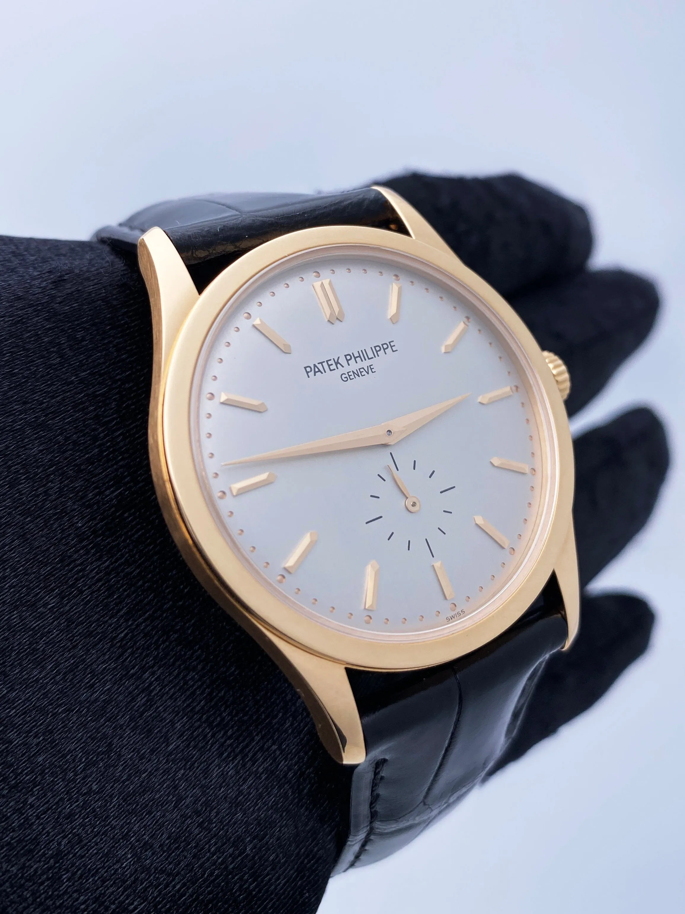Patek Philippe Calatrava 5196R 18K Rose Gold Mens Watch