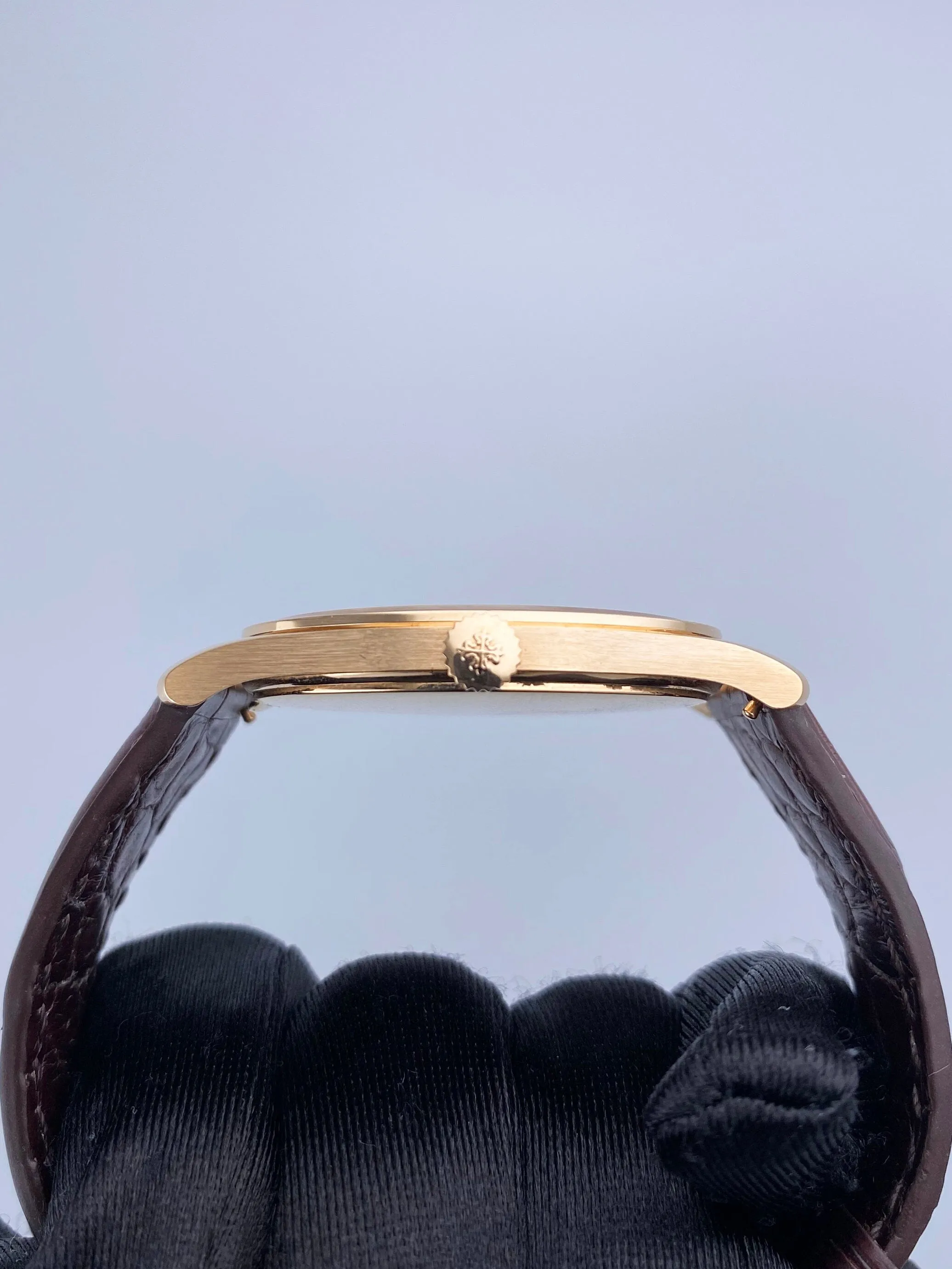 Patek Philippe Calatrava 5196R 18K Rose Gold Mens Watch