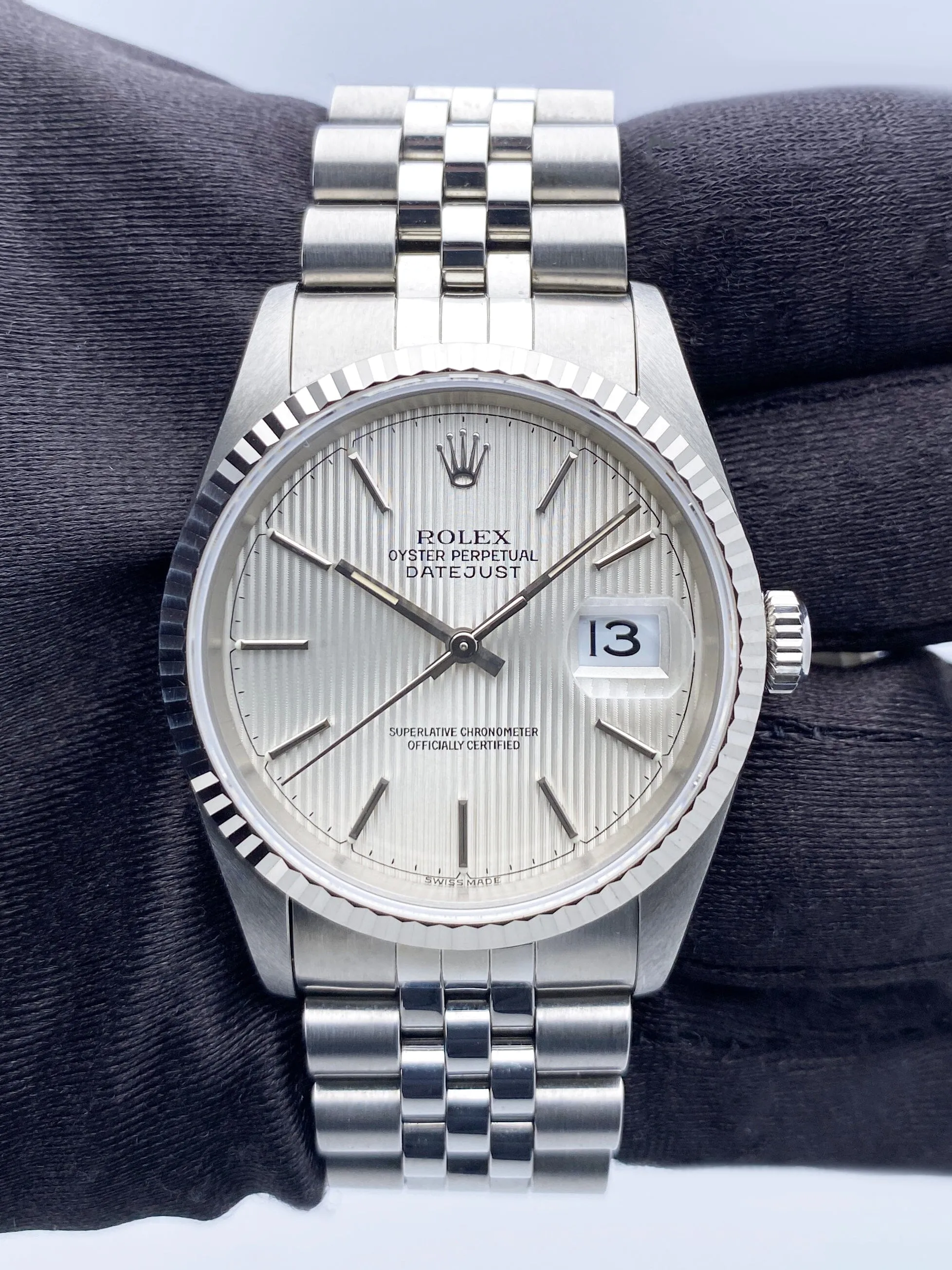 Rolex Datejust 16234 Silver Linen Dial Mens Watch Box Papers