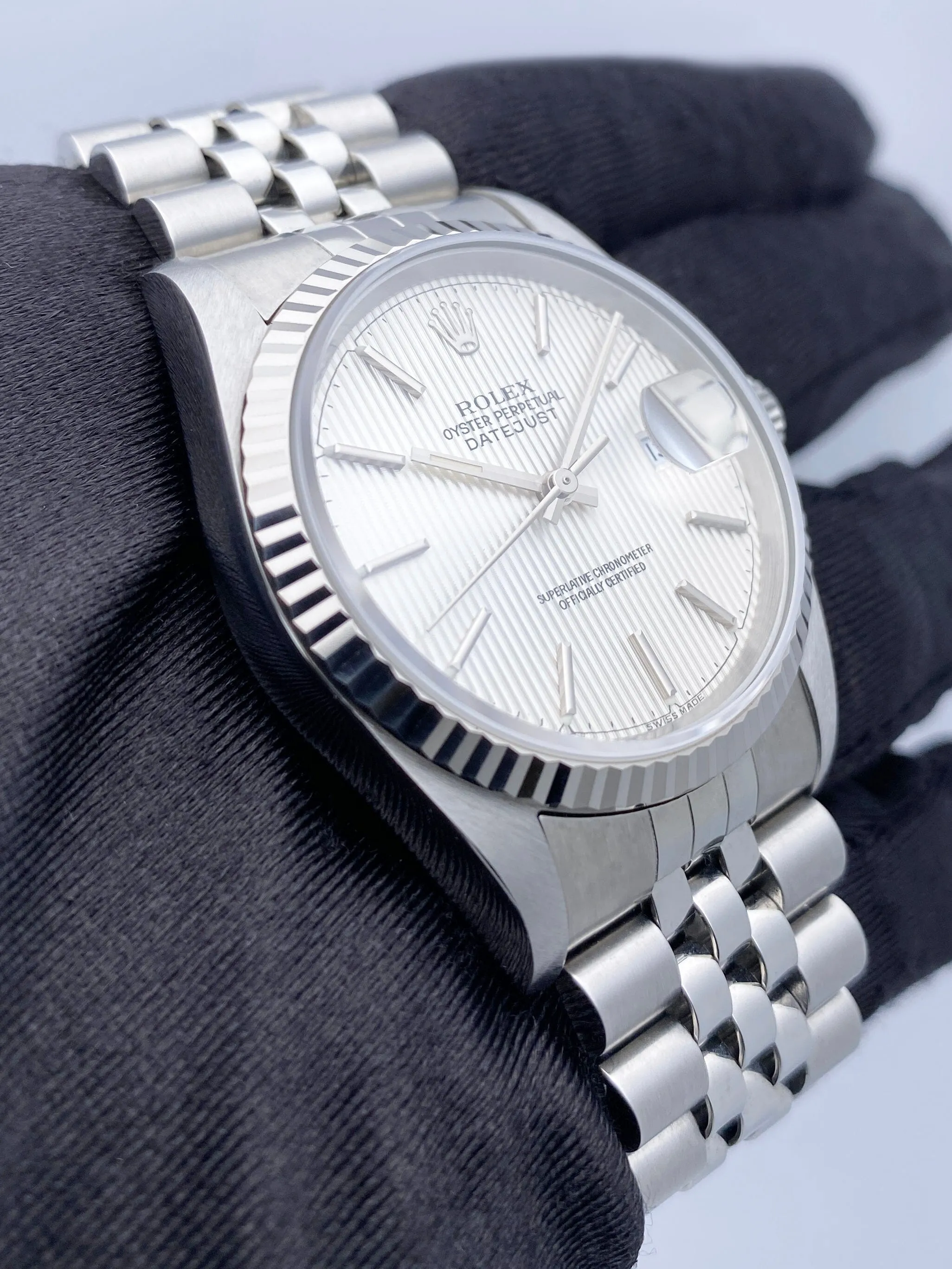 Rolex Datejust 16234 Silver Linen Dial Mens Watch Box Papers