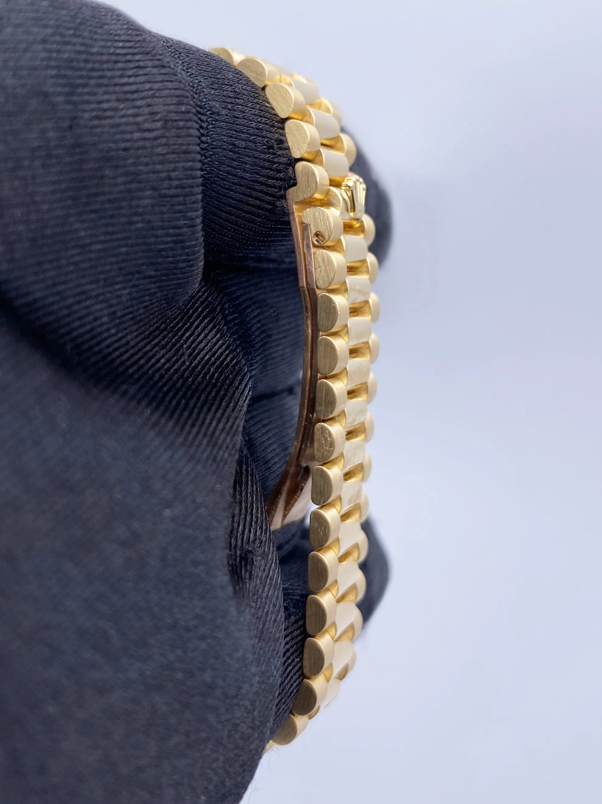 Rolex Datejust 69178 Champagne Linen Dial 18K Yellow Gold Ladies Watch