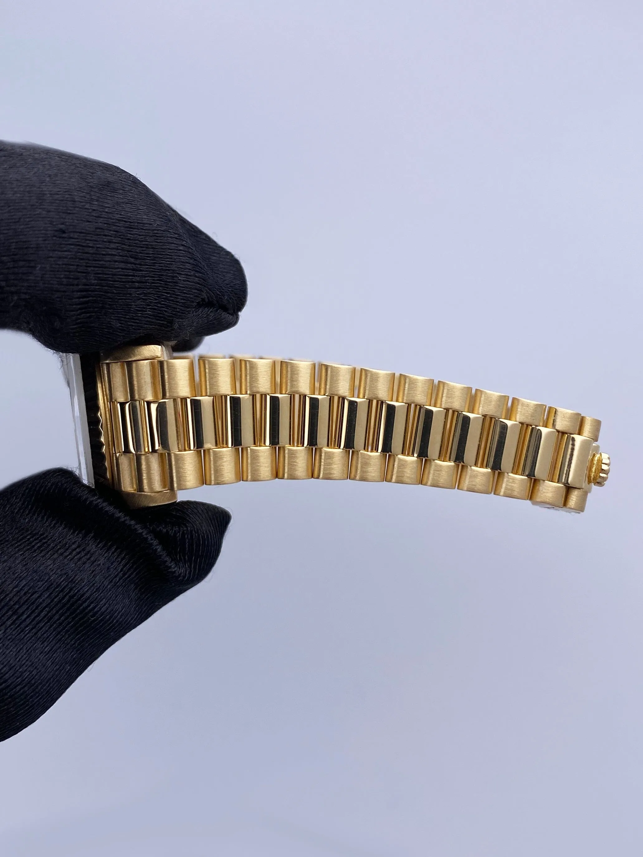 Rolex Datejust 69178 Champagne Linen Dial 18K Yellow Gold Ladies Watch