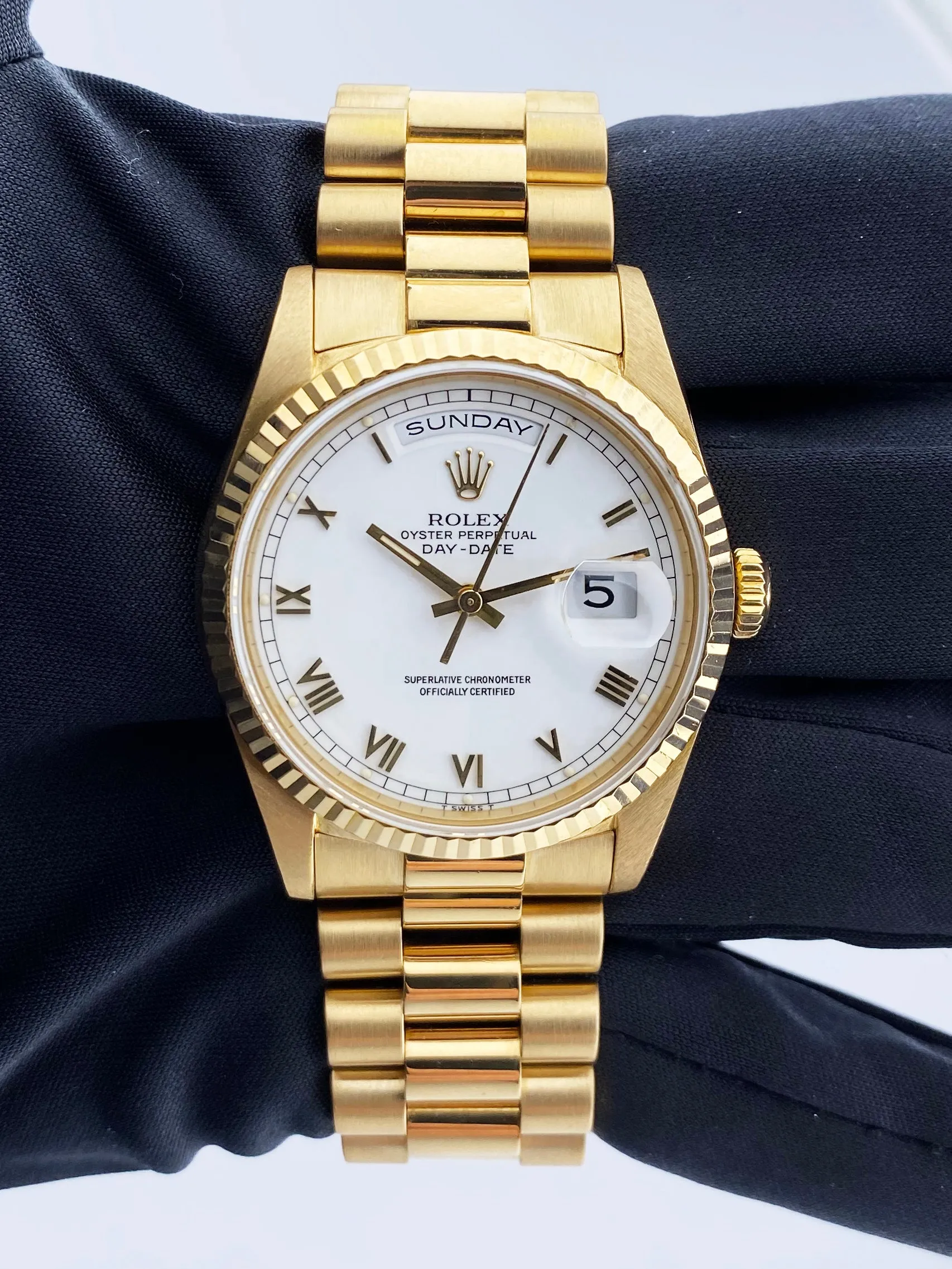 Rolex Day Date 18238 White Dial Yellow Gold Mens Watch