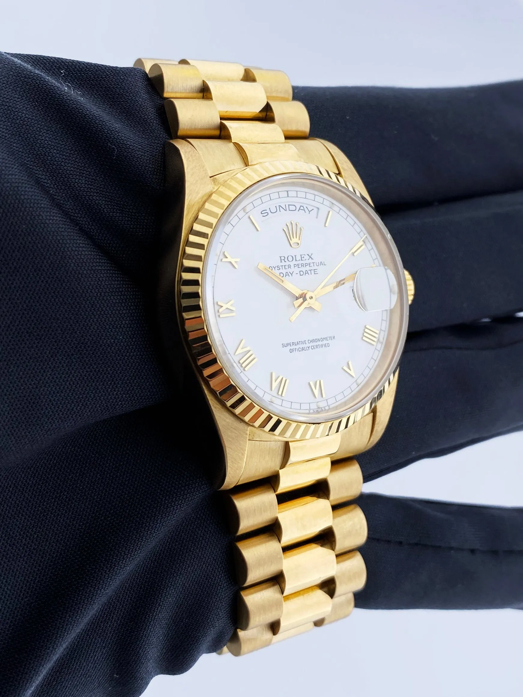 Rolex Day Date 18238 White Dial Yellow Gold Mens Watch