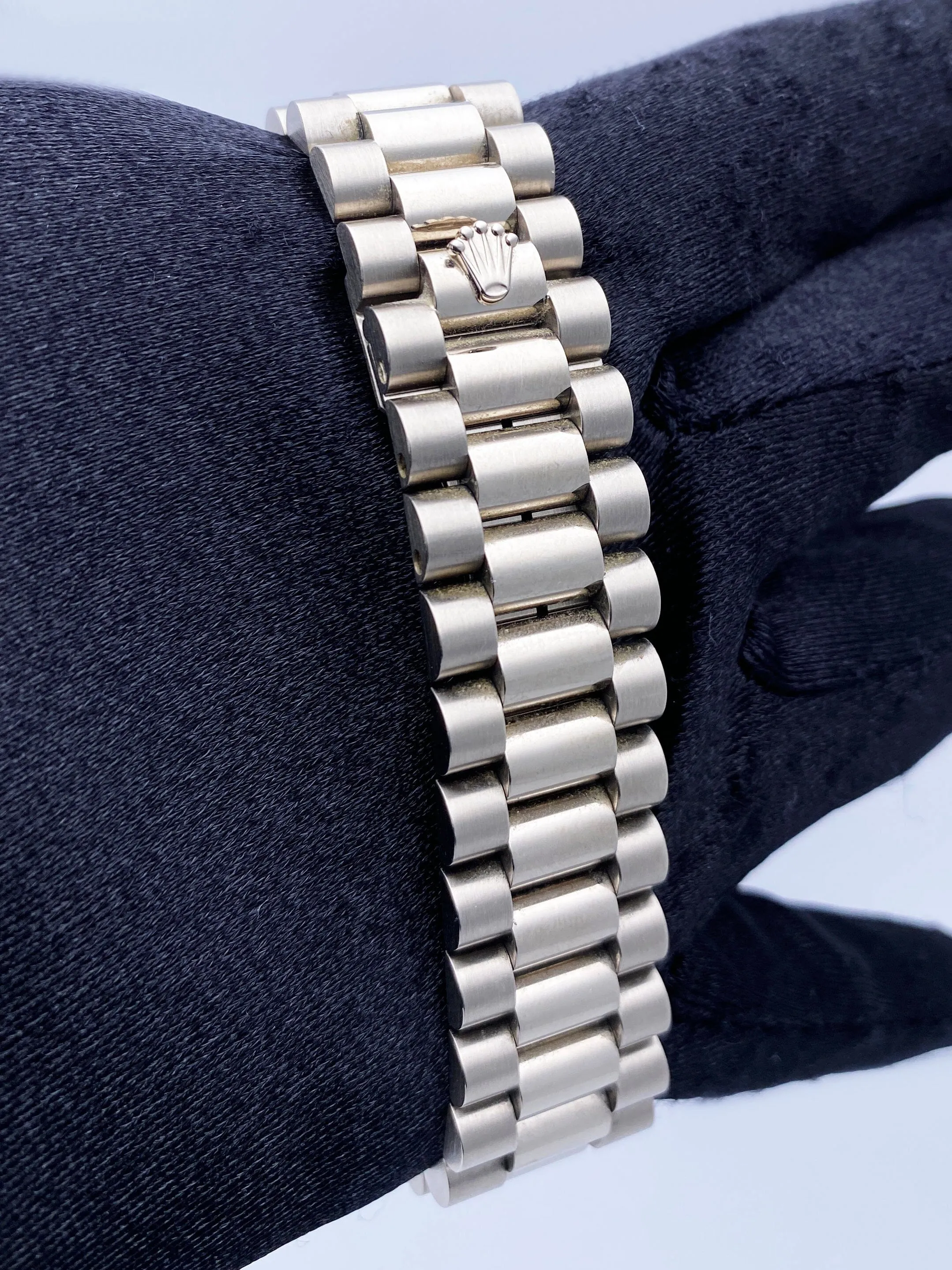 Rolex Day-Date 18239 Black Dial 18K White Gold Mens Watch Box Papers