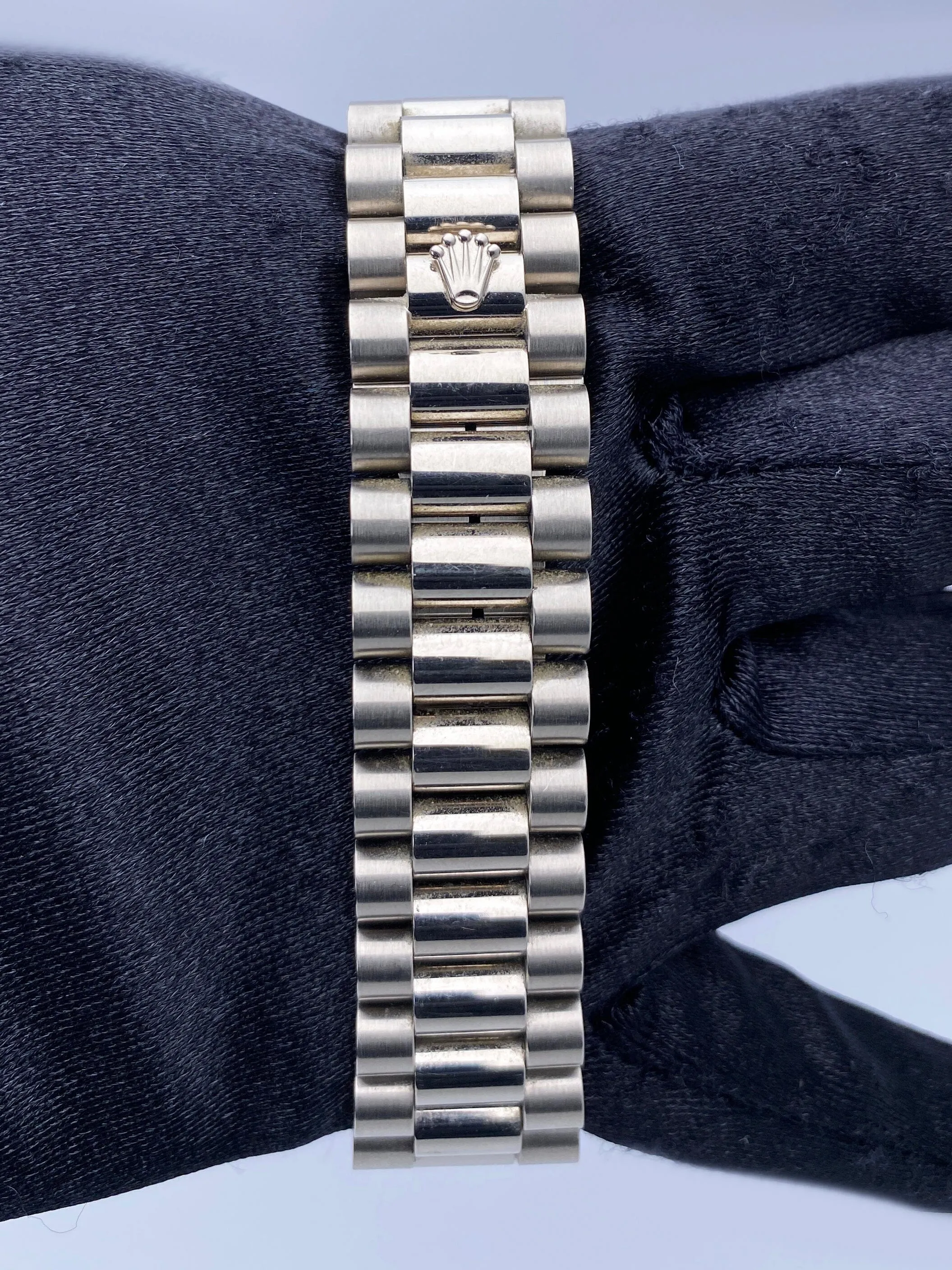 Rolex Day-Date 18239 Black Dial 18K White Gold Mens Watch Box Papers