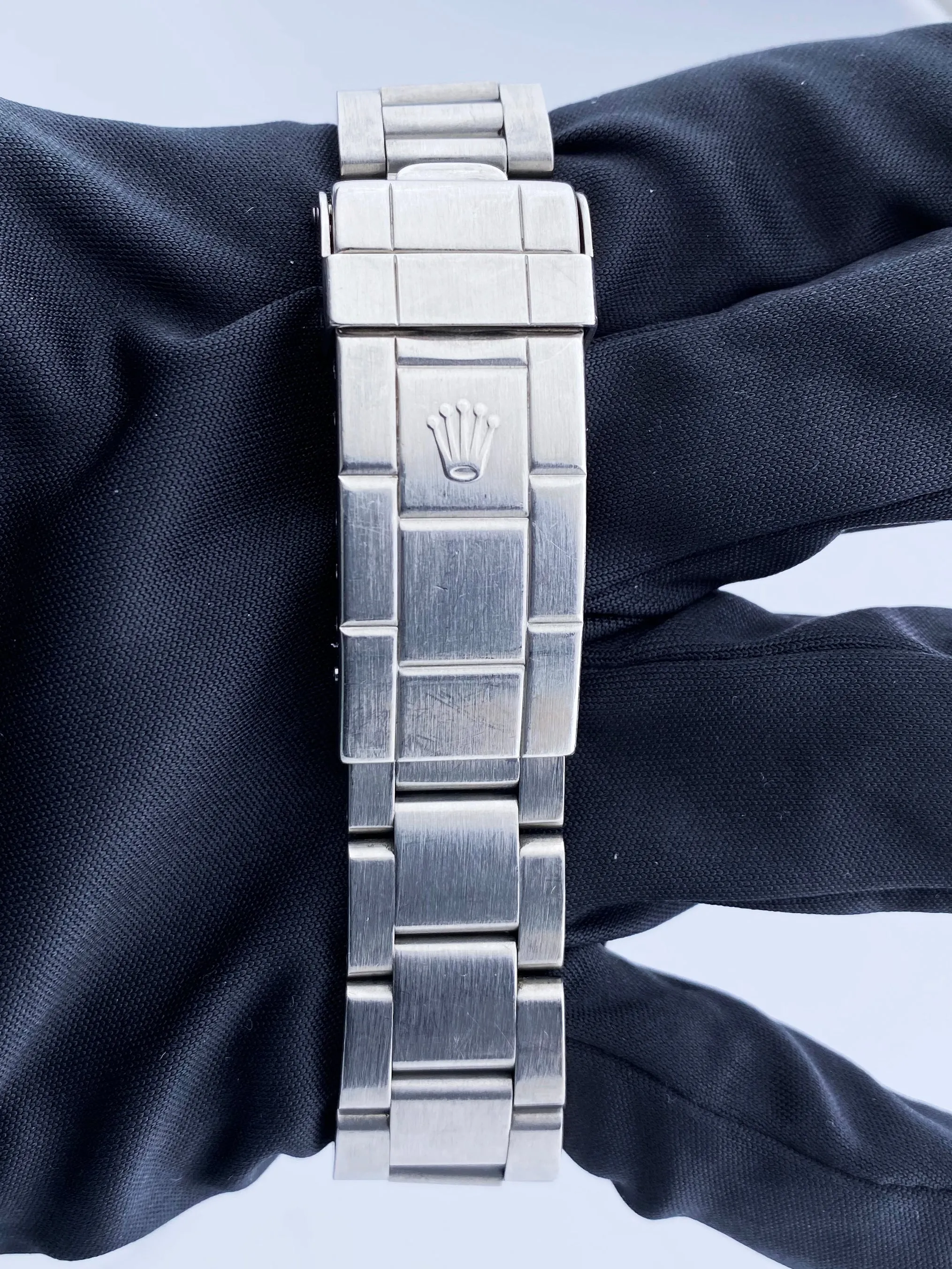 Rolex Oyster Perpetual Submariner 16610 Men's Watch Box & Papers