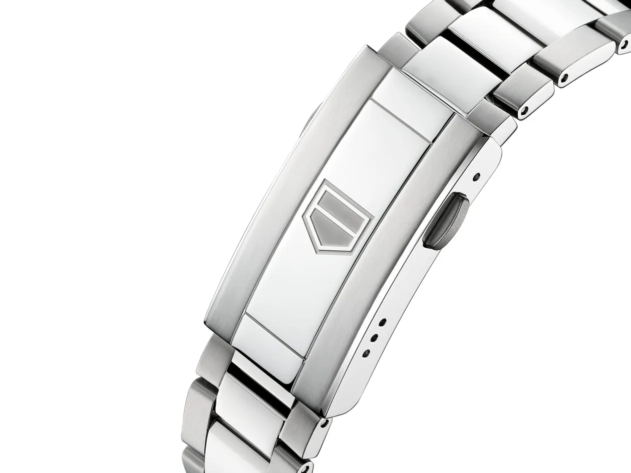 TAG Heuer Aquaracer Professional 200 Quartz Watch with White Dial