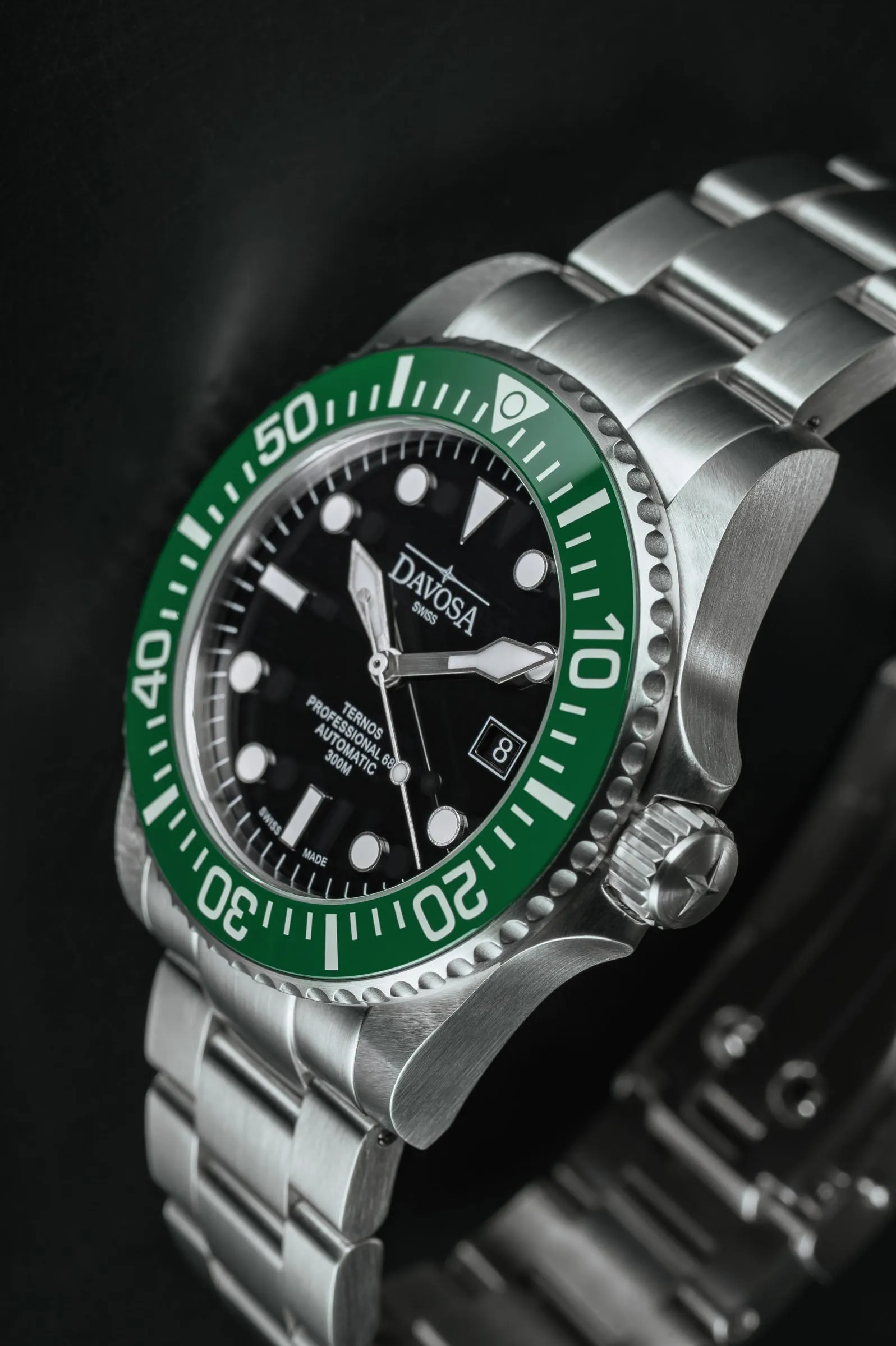 Ternos Professional 68h Automatic 300m Green Black Diving Watch 16153807