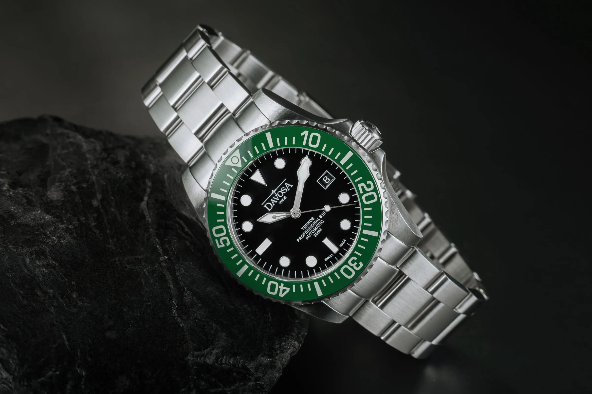 Ternos Professional 68h Automatic 300m Green Black Diving Watch 16153807