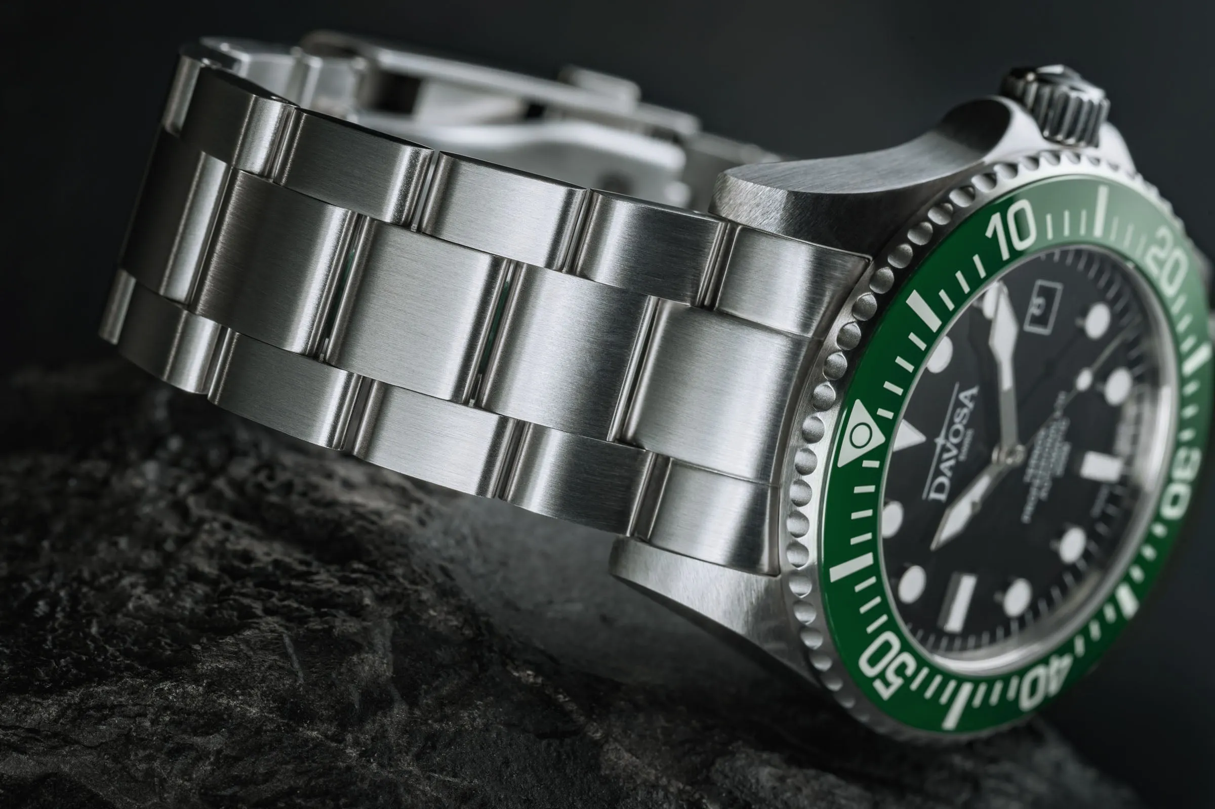 Ternos Professional 68h Automatic 300m Green Black Diving Watch 16153807