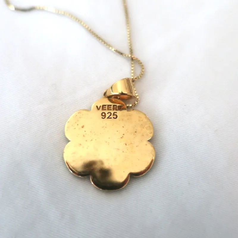 VEERT Enamel Flower Pendant Necklace Green 18k Gold-Plated